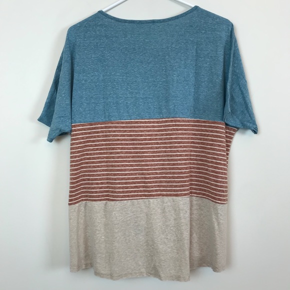 TAKING 1ST GOOD OFFER❗️Color Block Knot Tee - Picture 3 of 6